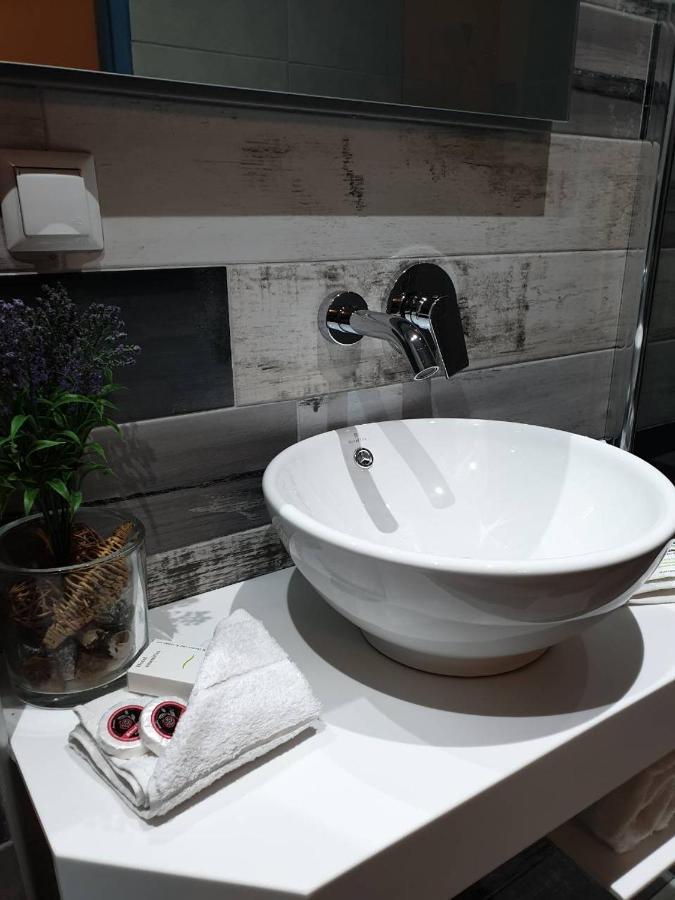 V-Suites 2 Potos Luaran gambar